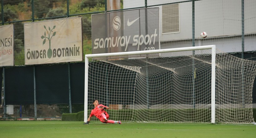 Kocaelispor - Mustafakemalpaşa U-19 maçının penaltı heyecanı Foto Galeri - Resim: 19