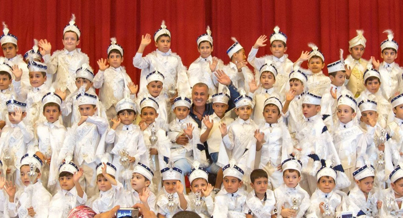 Sünnet töreninde facia: 39 çocuk öldü - Resim: 2