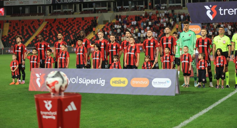 Gaziantep Futbol Kulübü - Kocaelispor maçının ilk yarısından kareler - Resim: 2