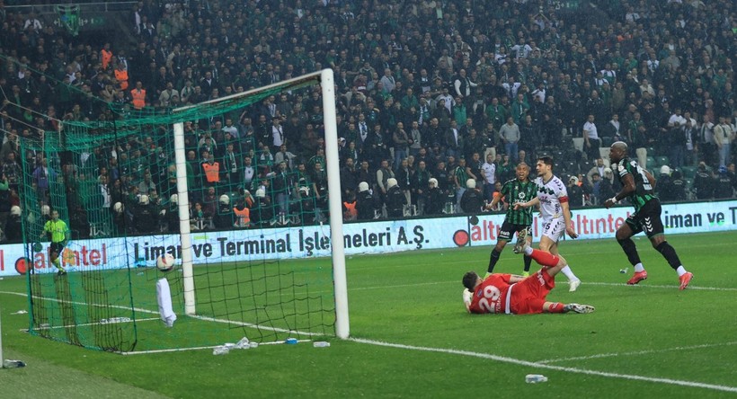 Kocaelispor – Sakarya maçının saha içi fotoğrafları - Resim: 25