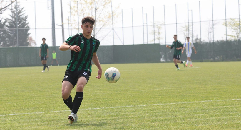 Kocaelispor - Belediye Derincespor U-19 maçının fotoğrafları - Resim: 66
