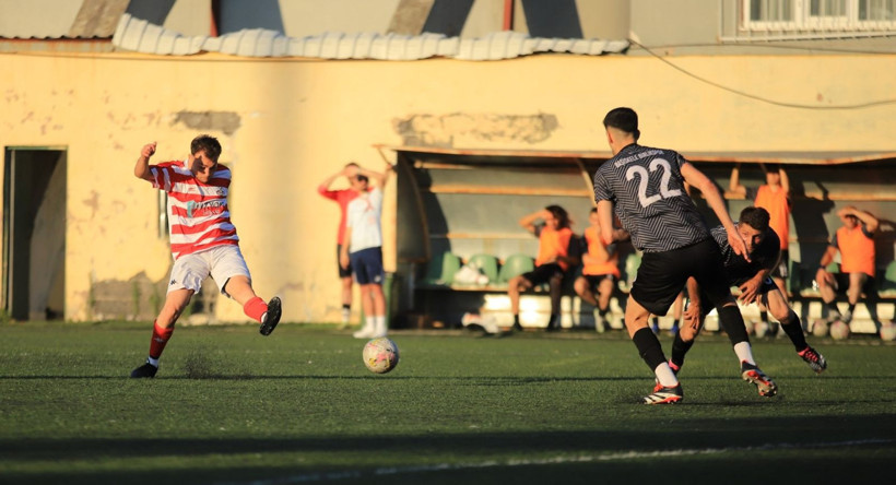 Körfez İlçesi Birlikspor – Başiskele Birlikspor maçının fotoğraf galerisi - Resim: 41