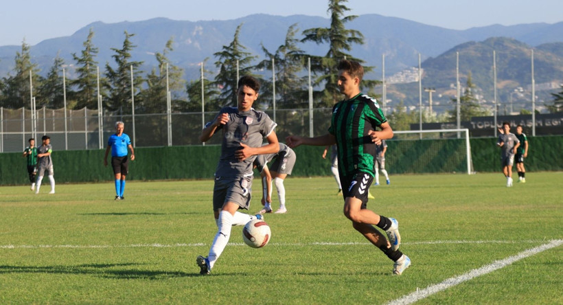 Kocaelispor - Pendikspor U-19 maçı fotoğraf galerisi - Resim: 42
