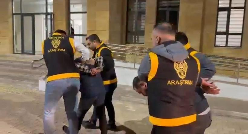 Gardıroptan cephanelik çıktı: Hasmımız çok - Resim : 2