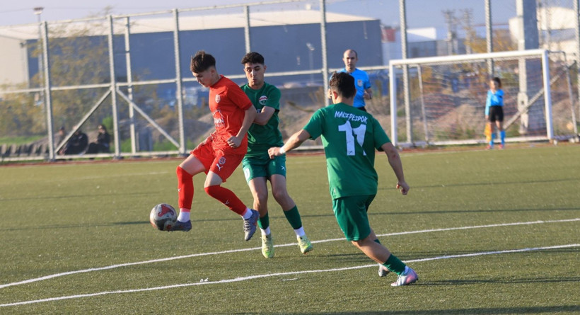 Kullarspor, Maltepespor U-19 maçı 2-2 sona erdi! - Resim: 15