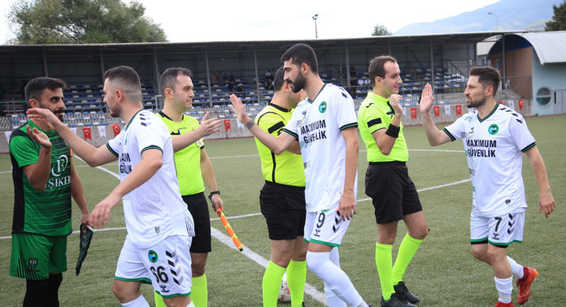 Karatepe Gençlerbirliği - Kocaeli Güneşspor: 1-2 "1. Amatör Lig maçı - Foto Galeri - Ali Köksal" - Resim: 14