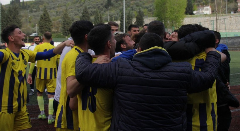 Karamürselspor - Çayırovaspor maçının fotoğrafları - Resim: 100