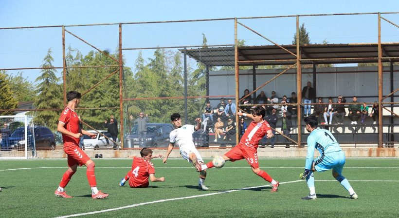 Kocaelispor U-17 sezonu galibiyetle tamamladı! “4-1” - Resim : 2
