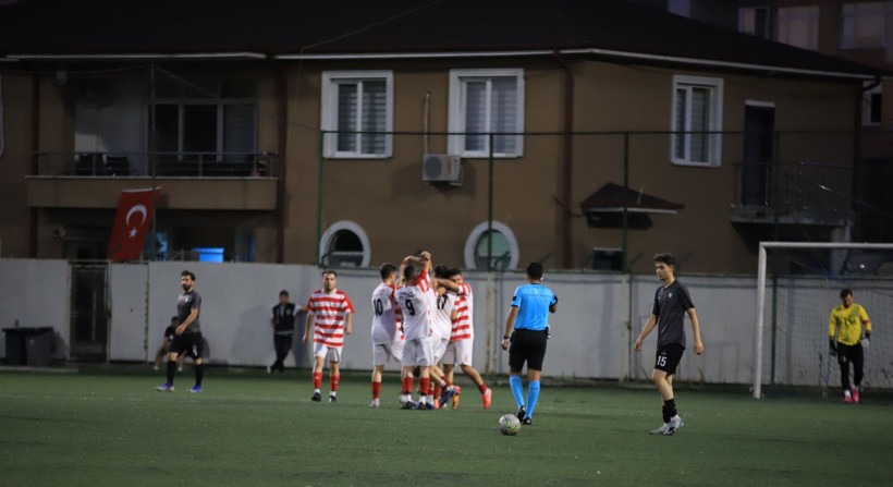 Körfez İlçesi Birlikspor – Başiskele Birlikspor maçının fotoğraf galerisi - Resim: 89