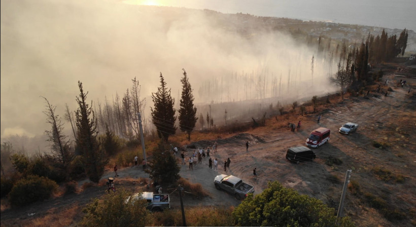 Ekiplerin yoğun çabası sonuç verdi... Karamürsel'de soğutma çalışmaları devam ediyor - Resim : 1