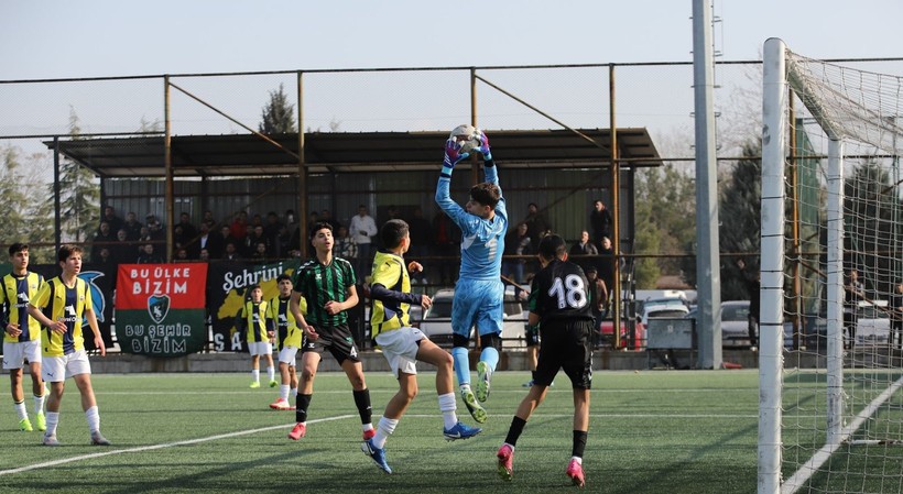 Kocaelispor - Fenerbahçe U-14 maçının fotoğrafları - Resim: 38