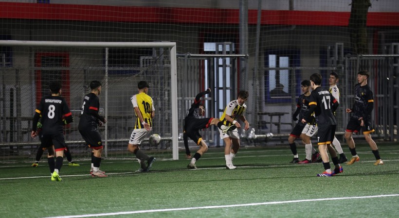 Arslanbey Gençlerbirliği - İzmit Yahya Kaptan U-16 final maçının foto galerisi - Resim: 25