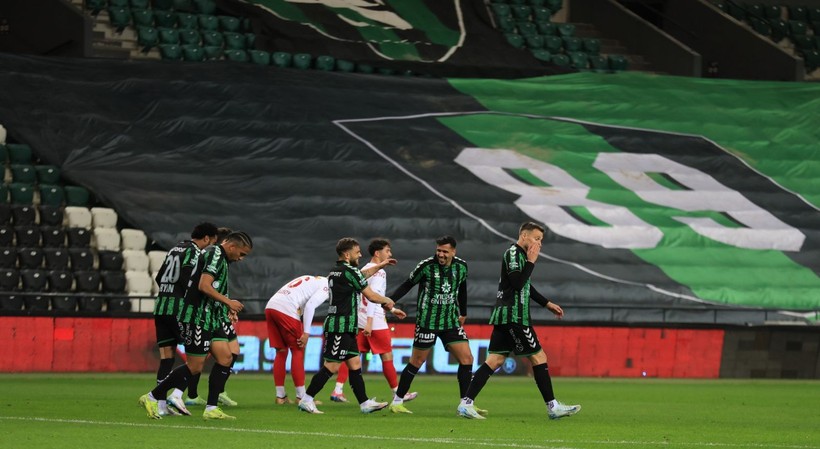 Kocaelispor - Yeni Malatyaspor 1-7 FOTO GALERİ - Resim: 53