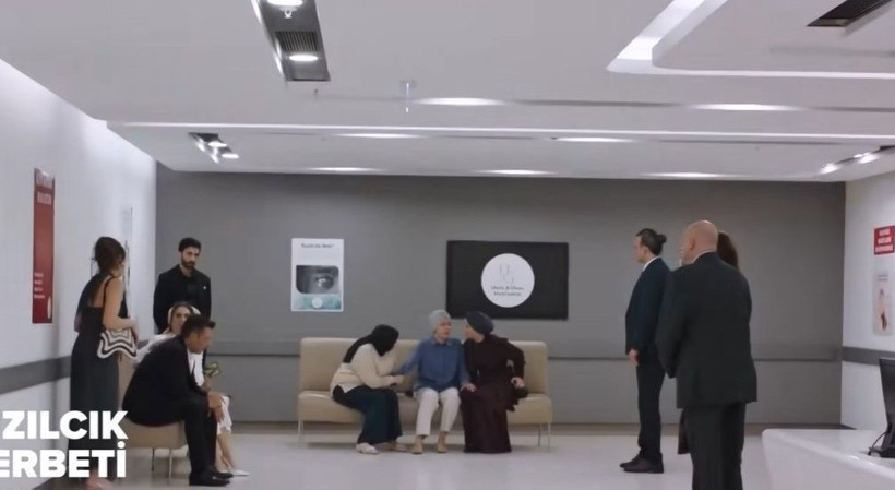 Kızılcık Şerbeti 101. Bölüm "Beni Odaya Kilitledi" Deyince Olanlar Oldu! Kızılcık Şerbeti Yeni Bölüm - Resim: 7