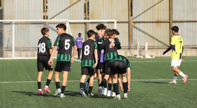Kocaelispor - Fenerbahçe U-14 maçının fotoğrafları - Resim: 33
