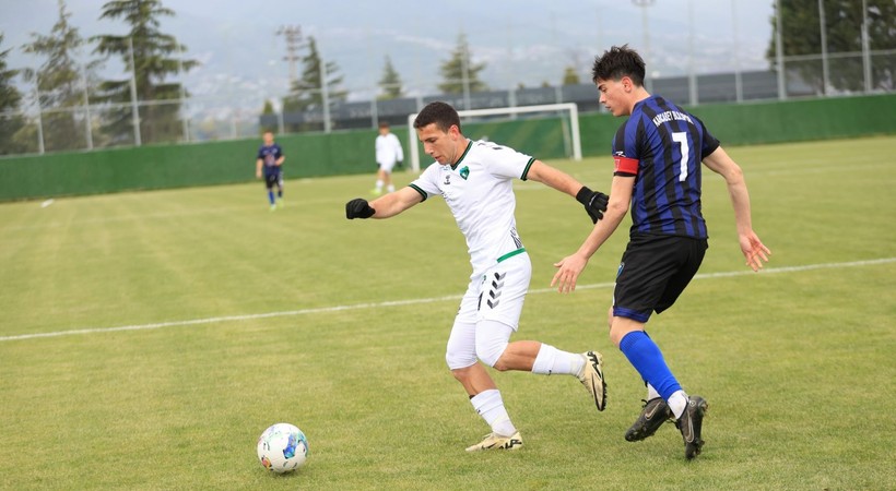 Kocaelispor - Karacabey Belediyespor U-19 maçının fotoğrafları - Resim: 29