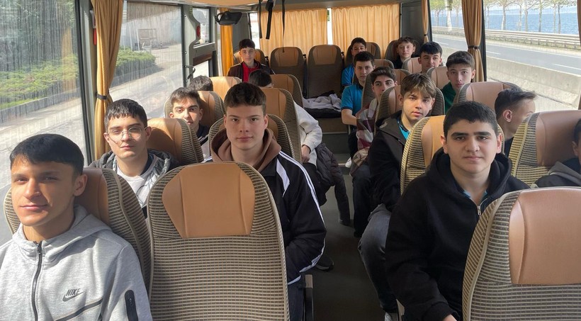 Karamürsel 100. Yıl MTAL, otomotiv sektöründeki üretim süreçlerini Toyota da gözlemledi - Resim : 4