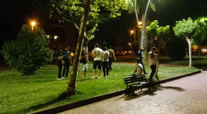 Kızını döven babayı uyardı diye, eşinin gözleri önünde bıçaklanarak öldürüldü - Resim : 1
