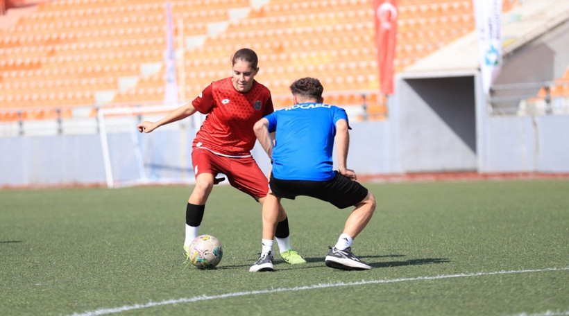 Kocaeli Kadın Futbol Kulübü – Arapçeşme maçı fotoğraf galerisi - Resim: 9
