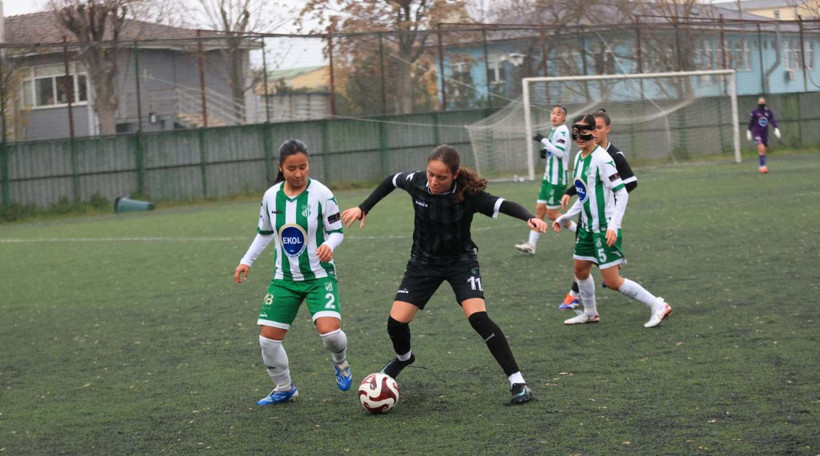 Kocaeli Kadın, Dudullu’ya mağlup oldu! “1-3” - Resim : 6