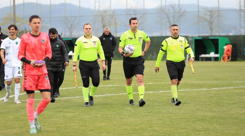 Kocaelispor - Karacabey Belediyespor U-19 maçının fotoğrafları - Resim: 51