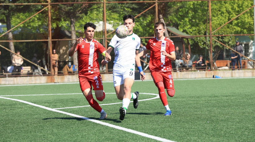 Kocaelispor U-17 sezonu galibiyetle tamamladı! “4-1” - Resim : 6