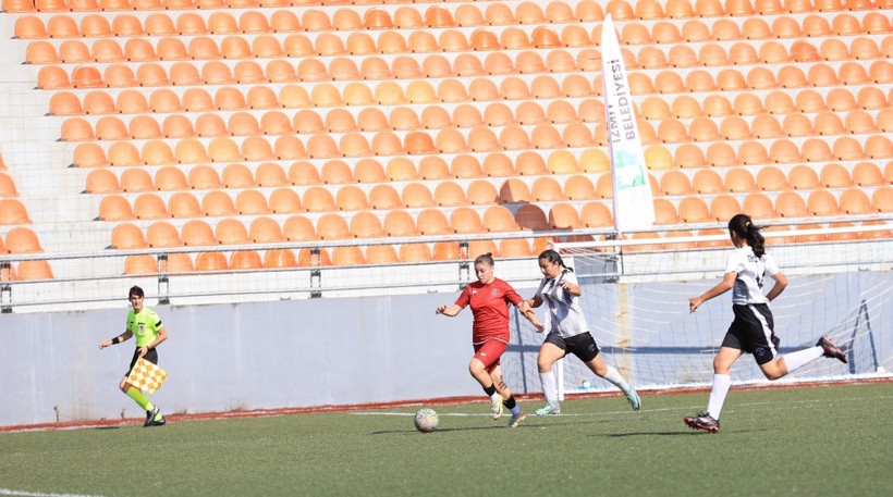 Kocaeli Kadın Futbol Kulübü – Arapçeşme maçı fotoğraf galerisi - Resim: 35