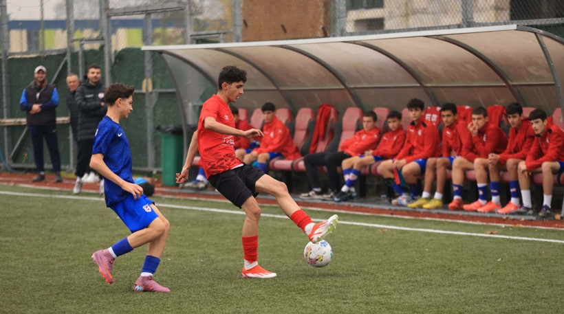 Kullarspor U-16, Pendik’in gözünün yaşına bakmadı “2-0” - Resim : 5