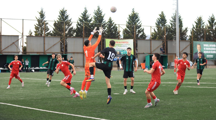 Kocaelispor U-17 takımı koptu gidiyor! “4-2” - Resim : 4
