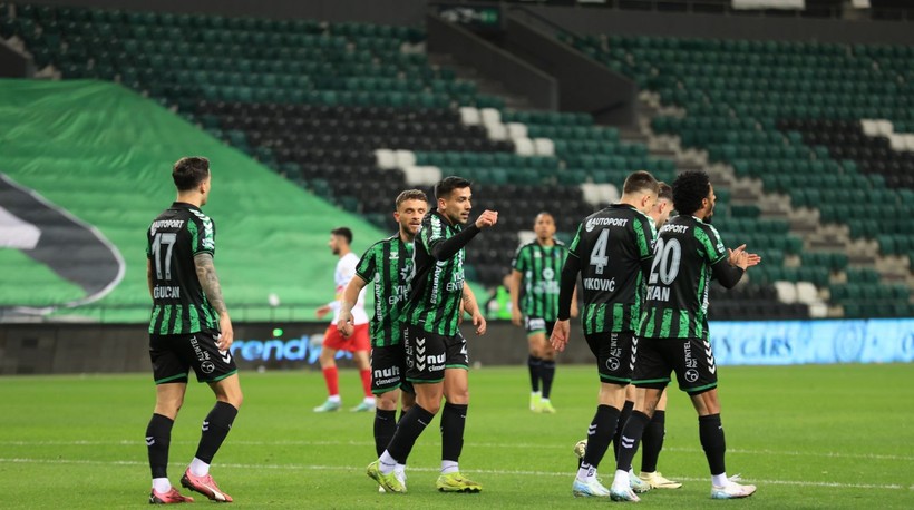 Kocaelispor - Yeni Malatyaspor 1-7 FOTO GALERİ - Resim: 43