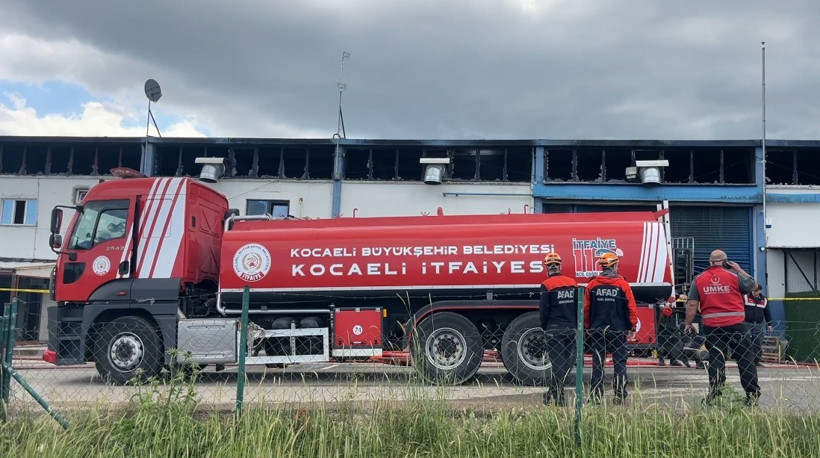 Kocaeli'de boya fabrikasında yangın! - Resim : 6