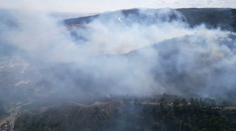 Kocaeli'de çıkan orman yangını havadan görüntülendi - Resim : 1
