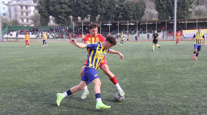 Karamürselspor'un Karasu’yu farklı devirdiği maçın fotoğrafları - Resim: 21