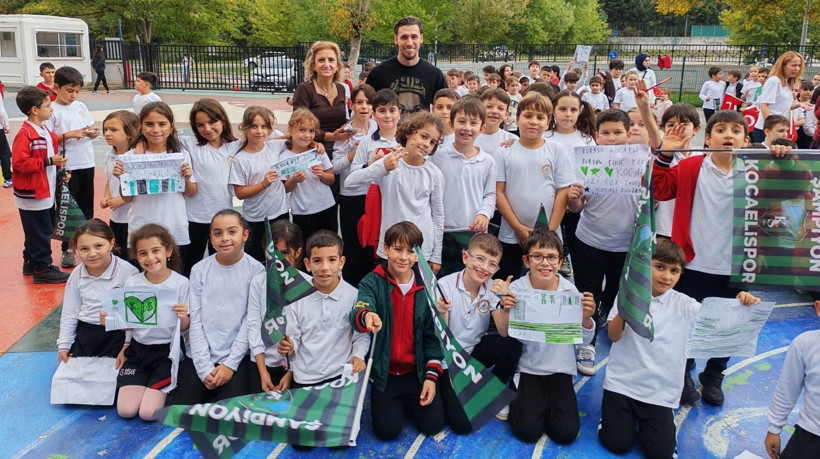 Kocaelisporlu futbolculara akıl almaz ilgi! Yok böyle sevgi! - Resim: 6