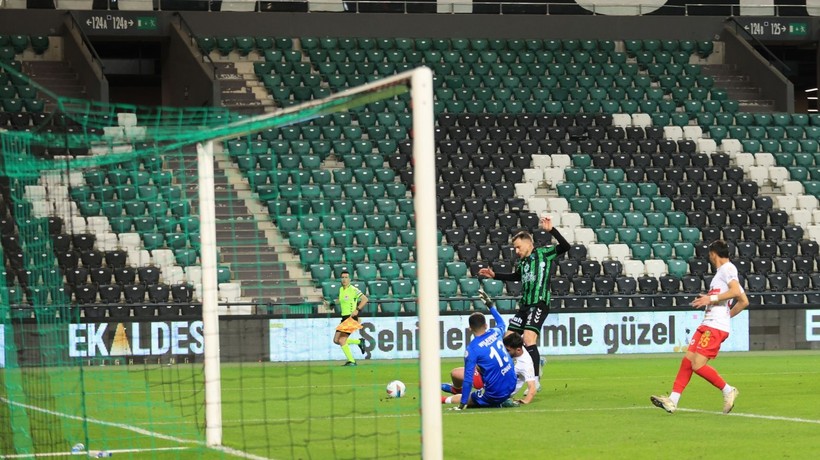 Kocaelispor - Yeni Malatyaspor 1-7 FOTO GALERİ - Resim: 51
