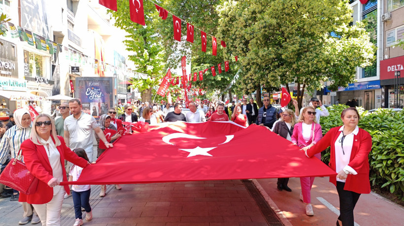 CHP İzmit’ten Gençlik Yürüyüşü! - Resim : 7
