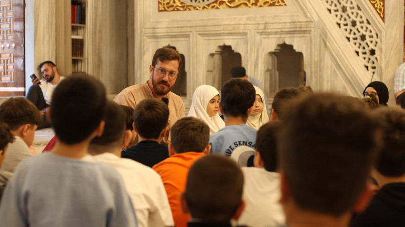 Çocuklar, Yeni Cuma'da 15 Temmuz ruhunu yaşadı - Resim : 1