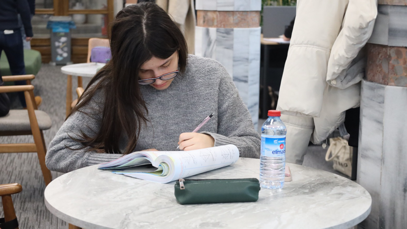 Zübeyde Hanım Kütüphanesi'ne yoğun ilgi! - Resim : 2