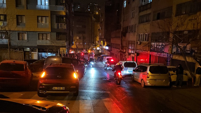 İstanbul'da yangın paniği! - Resim : 1