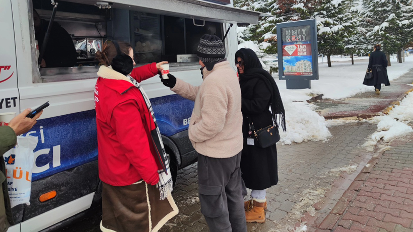 İzmit Belediyesi'nden sınava giren öğrencilere destek! - Resim : 2