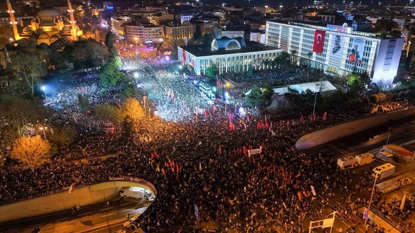 Saraçhane protestolarında tahliyeler sürüyor: 3 kişi serbest bırakıldı - Resim: 7