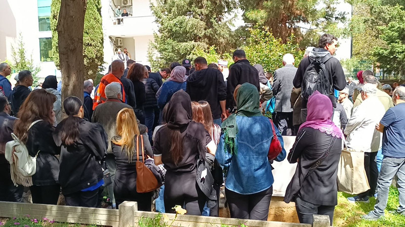 Tarkan annesine gözyaşları içinde veda etti - Resim: 2