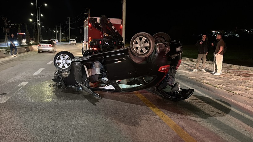 Önce takla attı sonra yandı: 1 yaralı! - Resim : 4