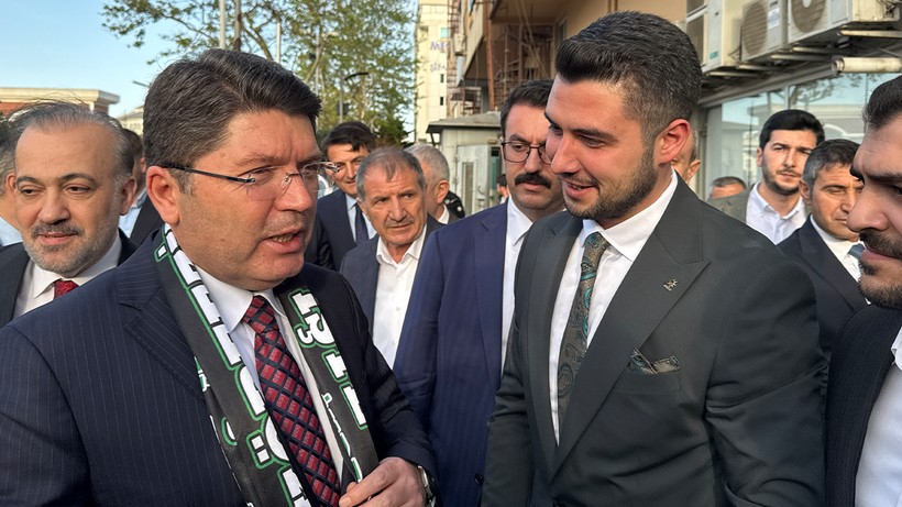 Eyüp Akbal'dan Yılmaz Tunç’a jest! - Resim : 1