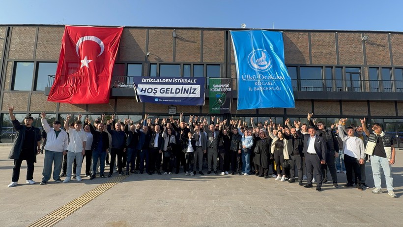 Kocaeli Ülkü Ocakları'ndan vatandaşa davet - Resim : 1