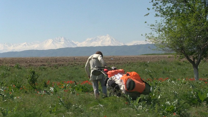 26 yıldır yolda… 47 bin kilometre yürüdü, Kocaeli’ye geldi! - Resim : 1
