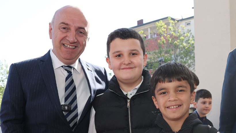 Muzaffer Bıyık: Sevgili çocuklar, sizler bu ülkenin umudu, ışığı ve yarınlarısınız - Resim : 1