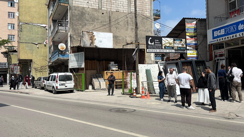 "Kötüydü, korkunçtu" Kocaeli’de deprem paniği; Ayakkabısız kaçtılar - Resim : 2