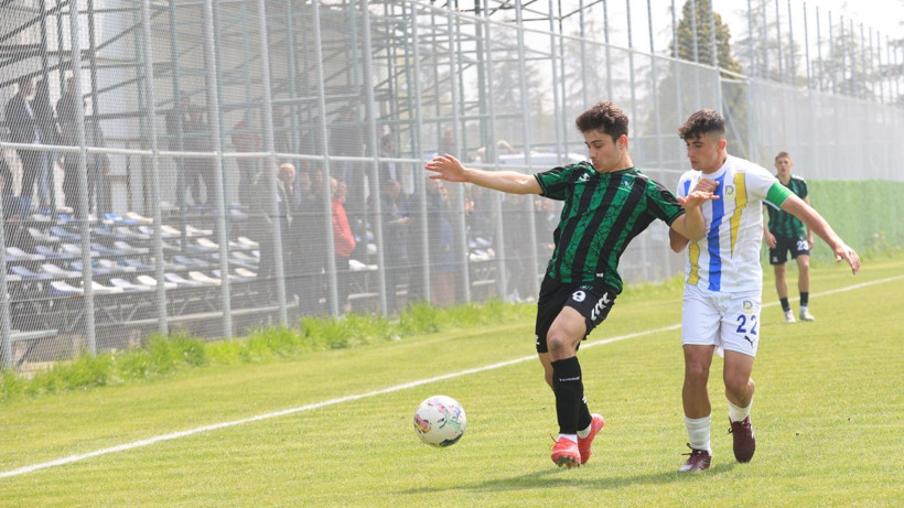 Kocaelispor - Belediye Derincespor U-19 maçının fotoğrafları - Resim: 73