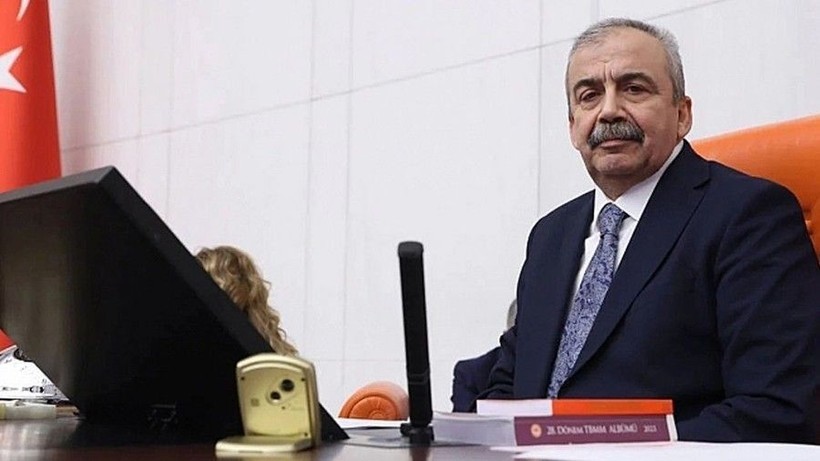 Sırrı Süreyya Önder'in son durumu ortaya çıktı! - Resim: 3